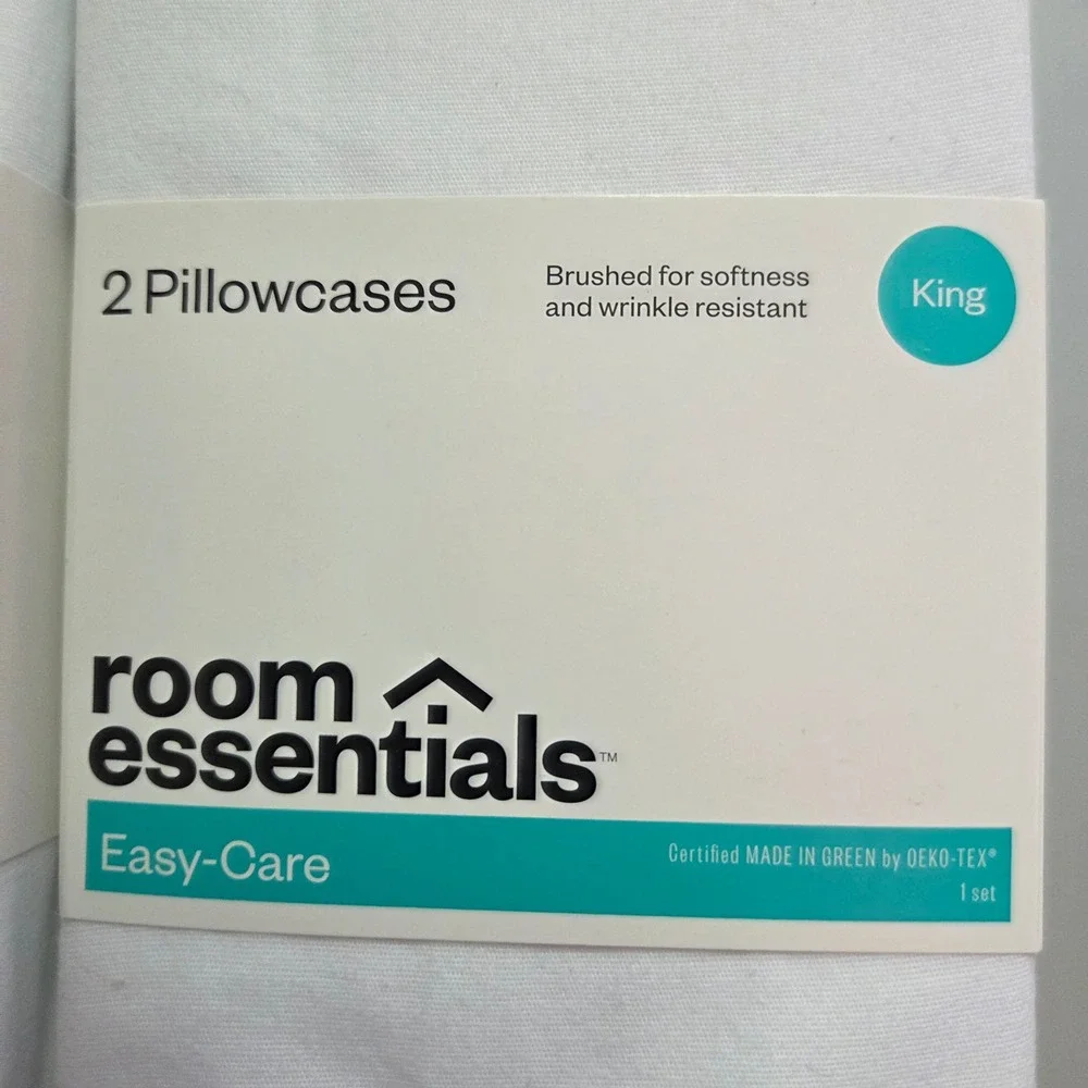 Room Essentials King Pillowcase Set White Easy-Care Cotton Blend lot of 2
